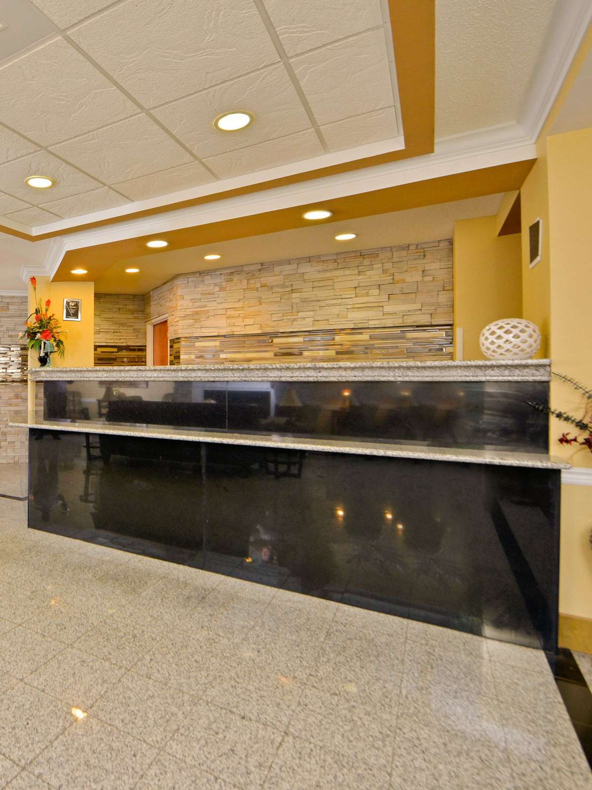 Hotel Best Western Plus New England Inn & Suites photo 5