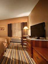 Hotel Best Western Plus New England Inn & Suites photo 2