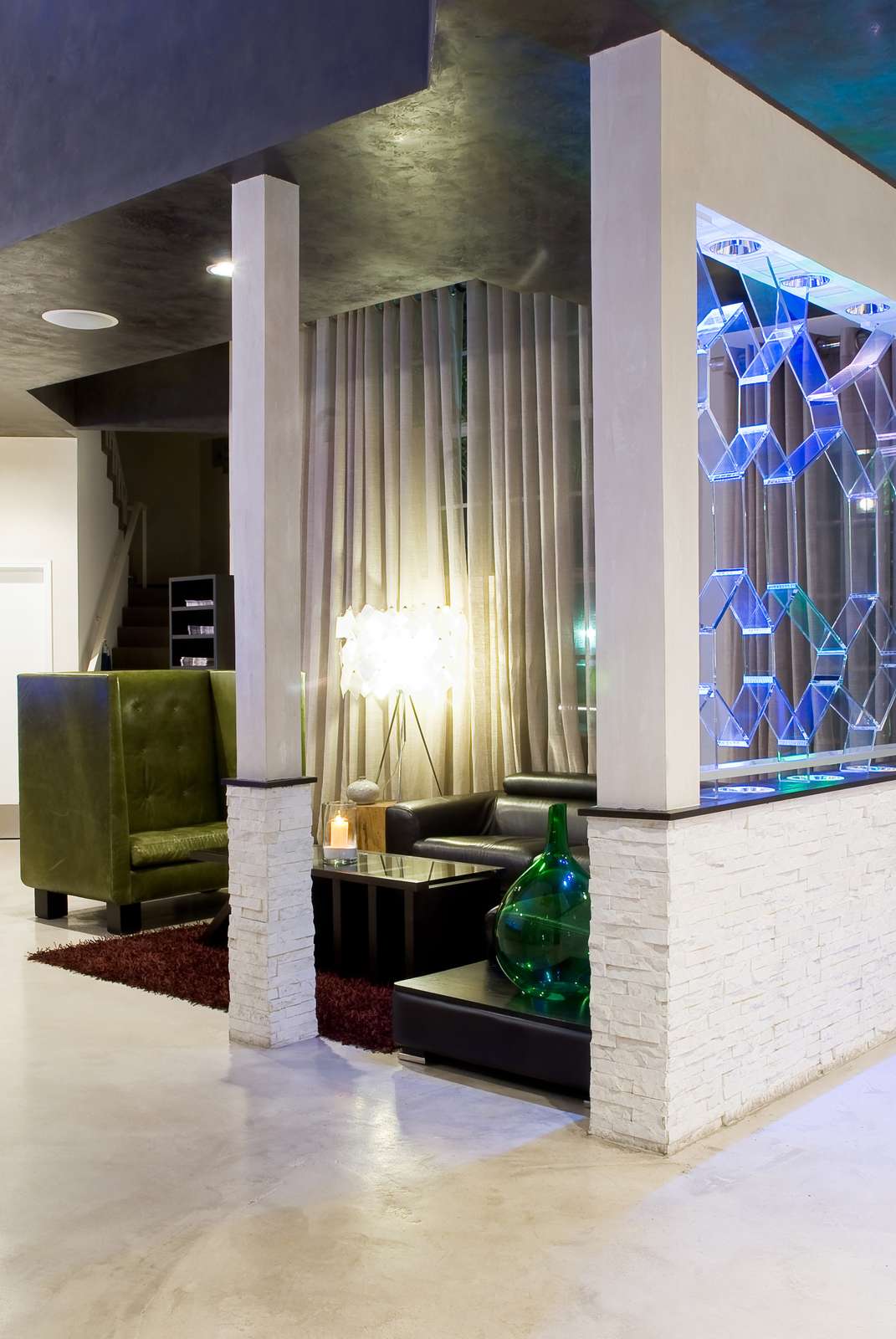 Hotel Hotel Current photo 1