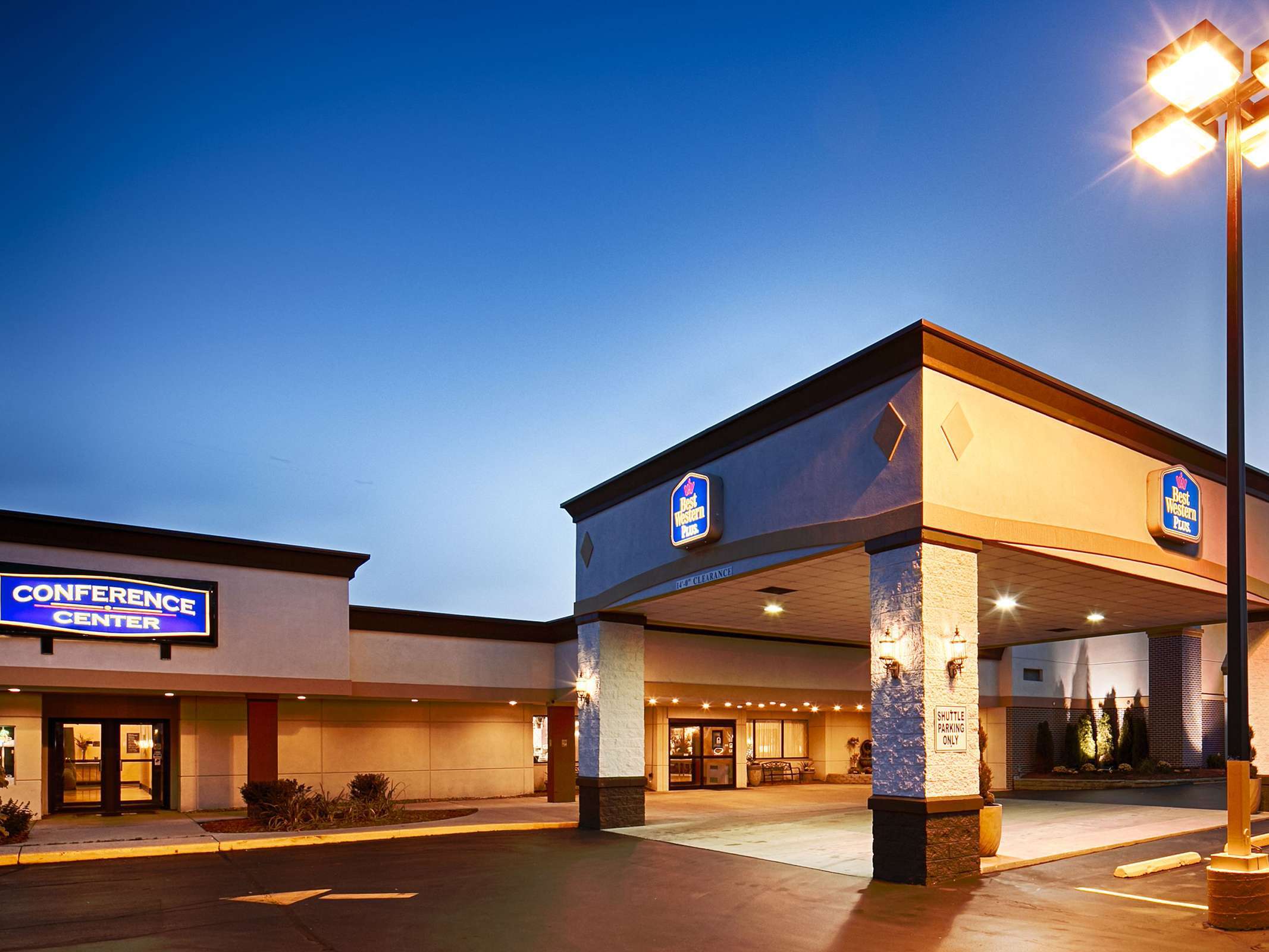 Best Western Plus Milwaukee Airport