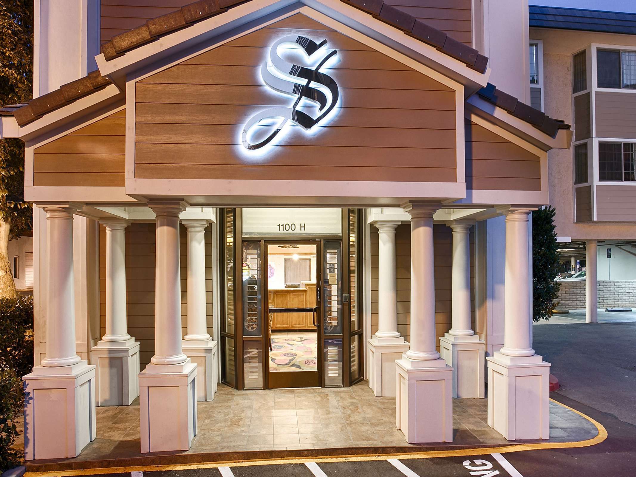 Best Western Sutter House