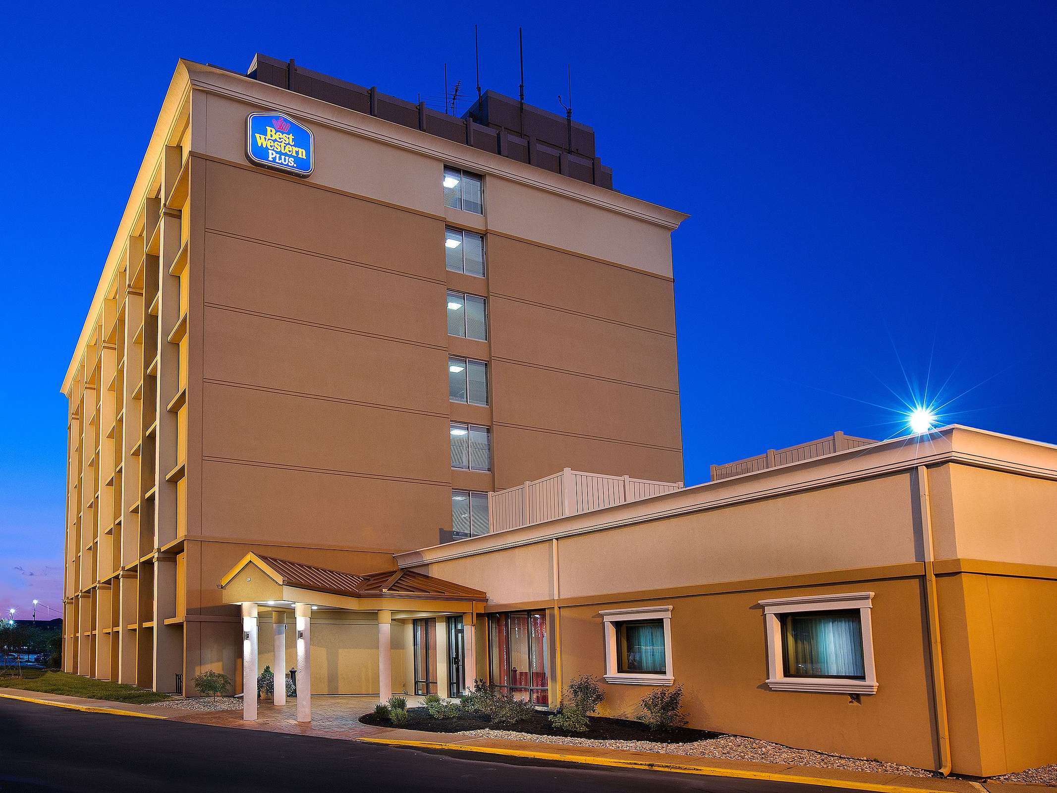 Best Western Plus The Charles Hotel