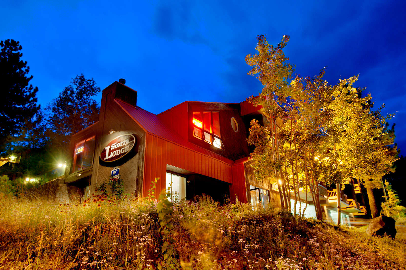 Sierra Lodge