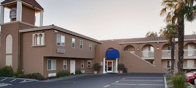 Best Western Plus Executive Suites