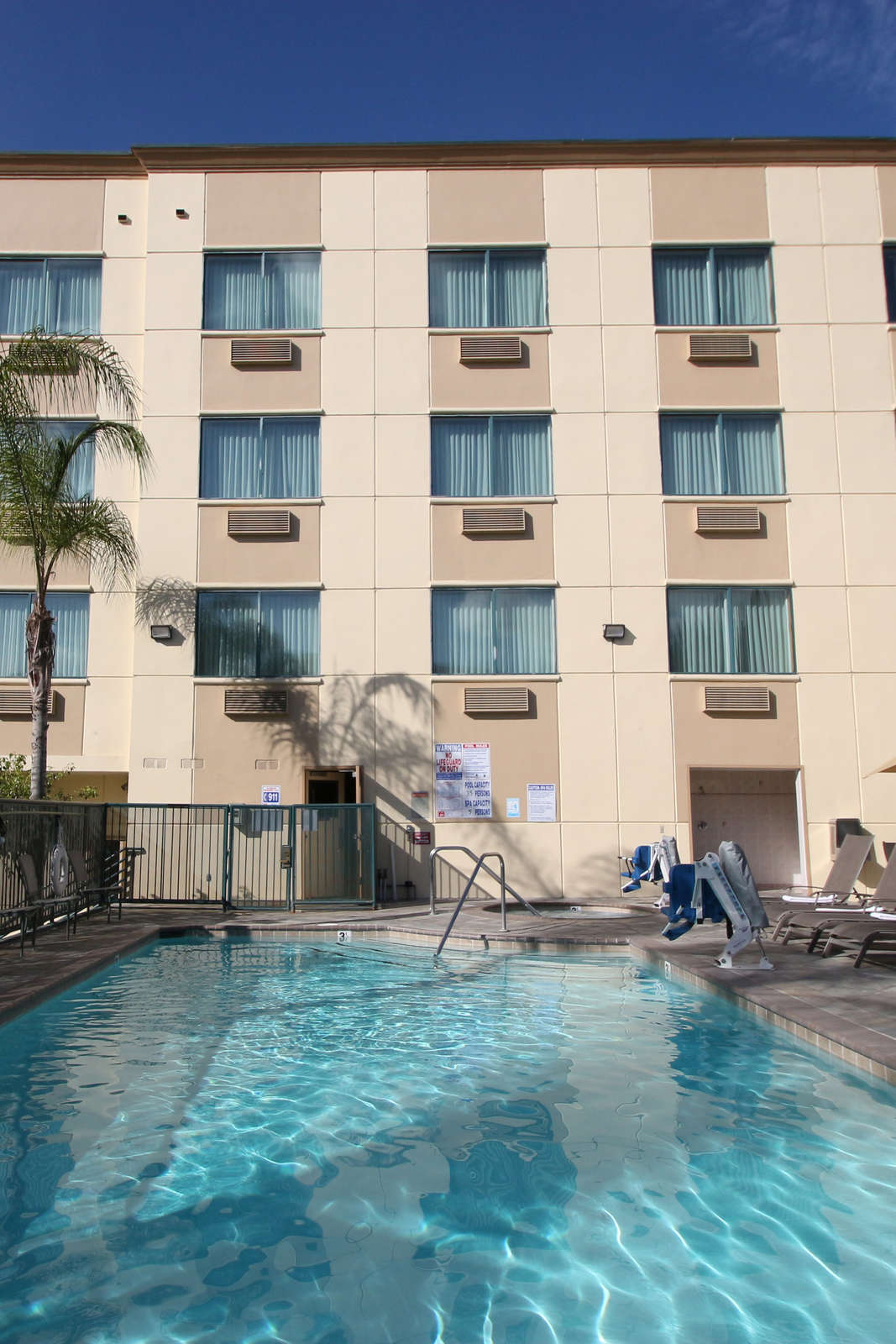 Hotel Ramada Plaza Anaheim photo 5