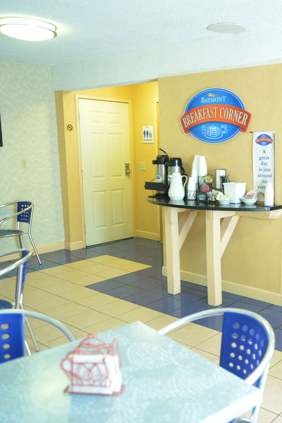 Hotel Baymont Inn & Suites Branford photo 5