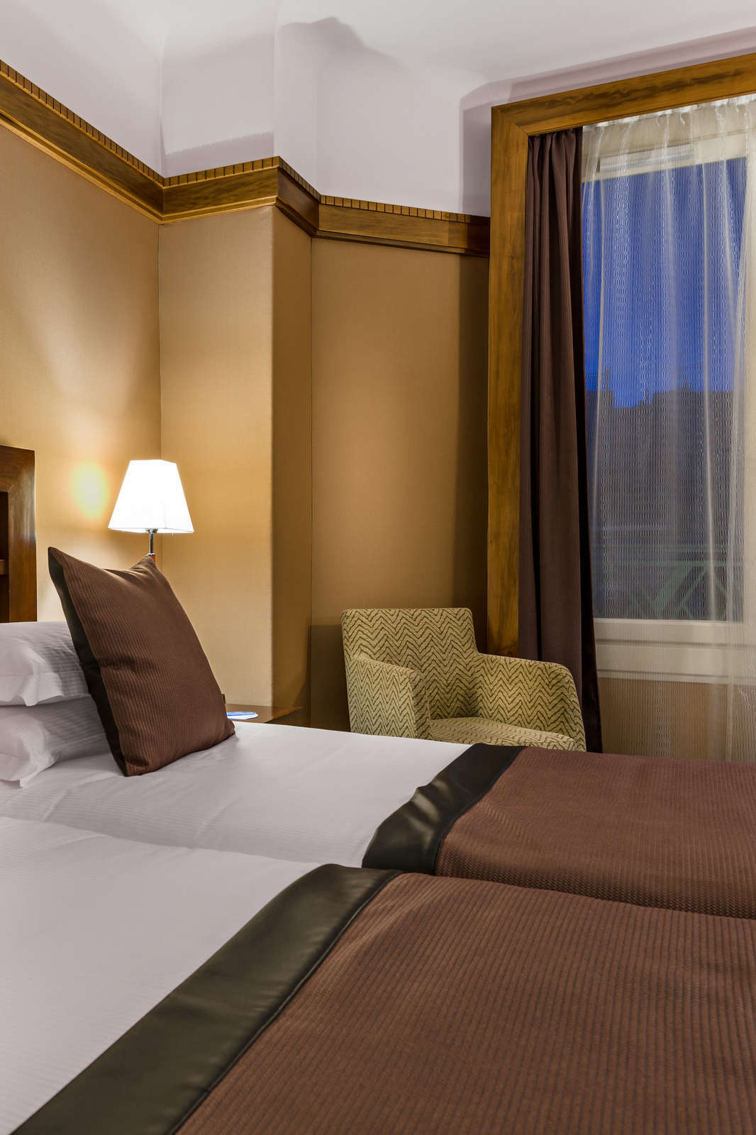 Hotel Best Western Plus Hotel Mercedes Arc de Triomphe photo 4