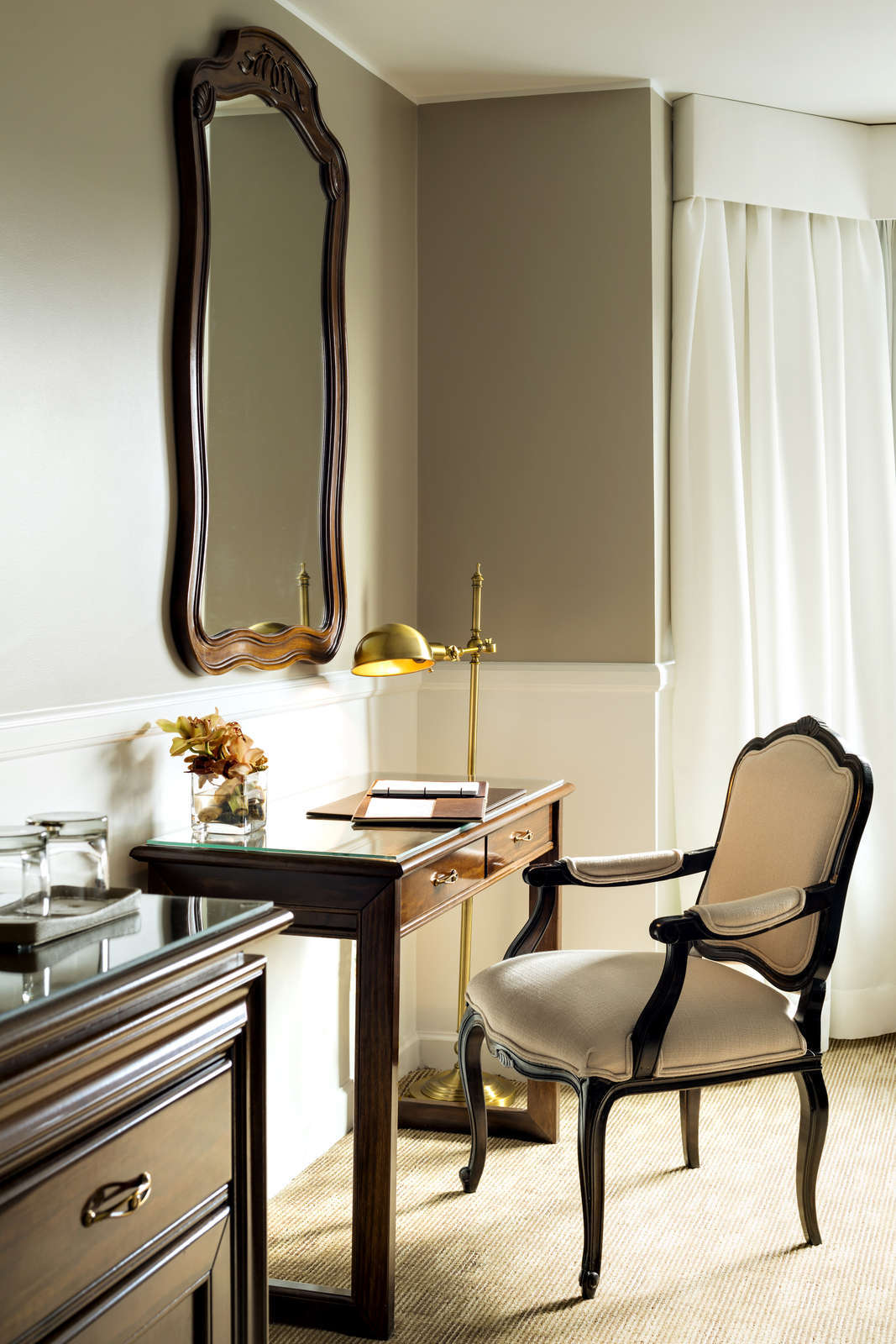 Hotel The Garden City Hotel photo 2