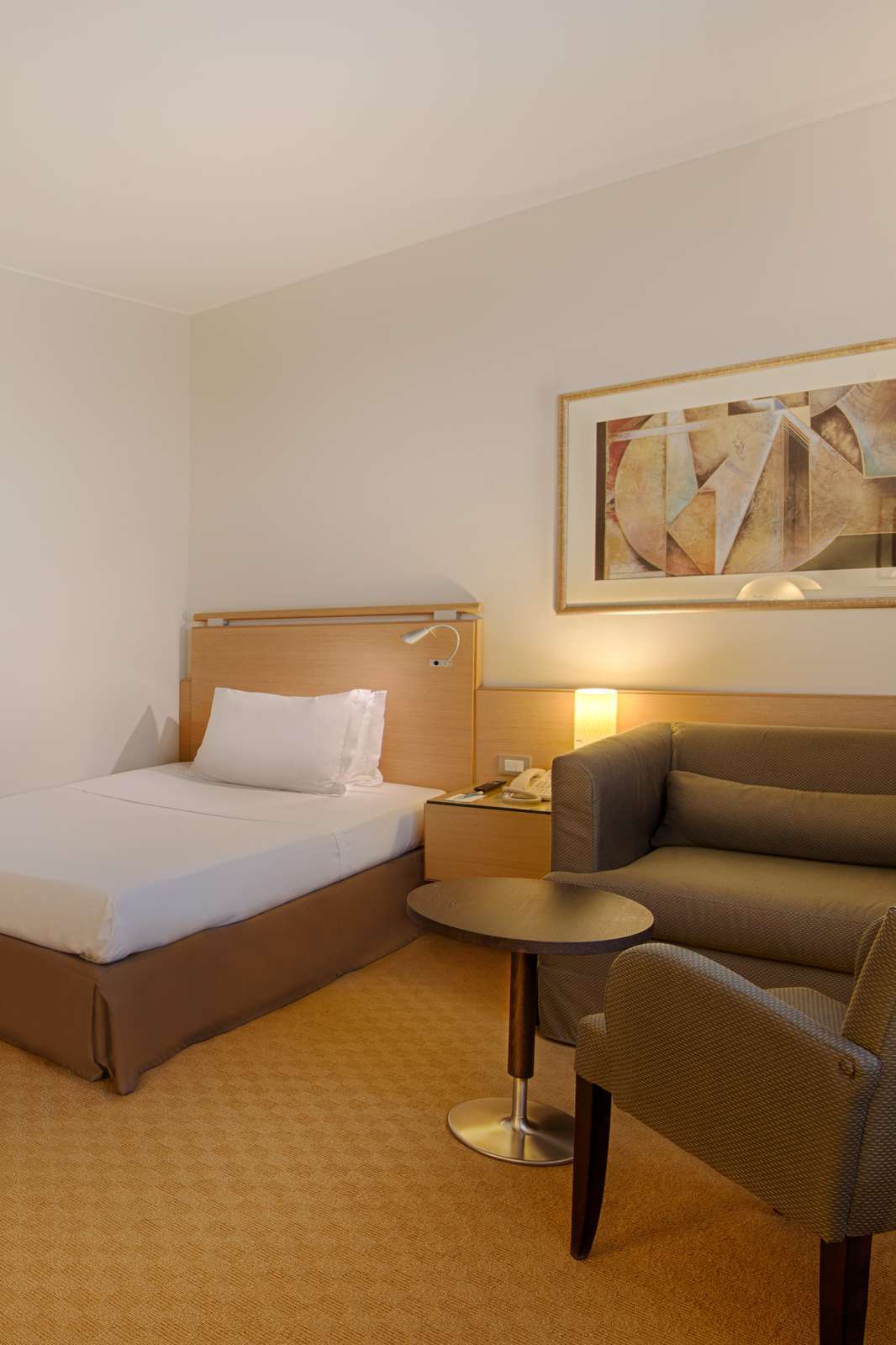 Hotel NH Bologna Villanova photo 4