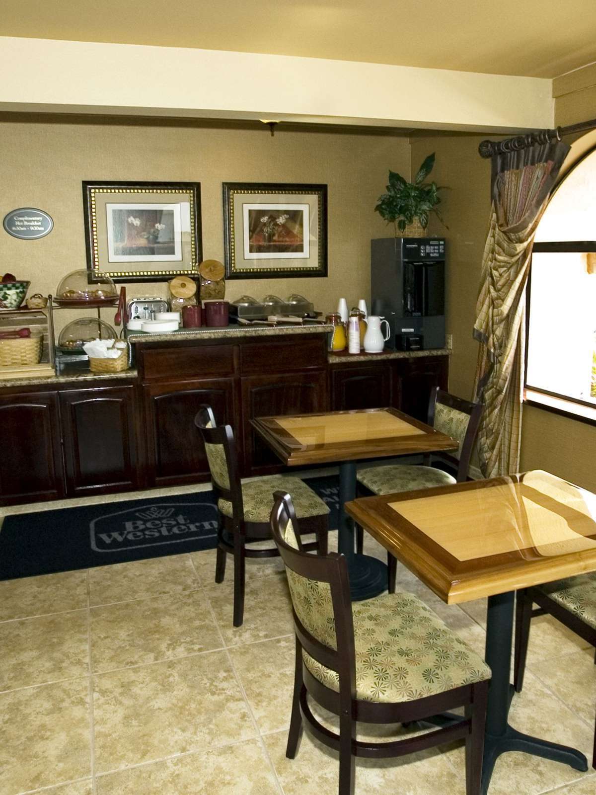 Hotel Best Western Los Alamitos Inn & Suites photo 4