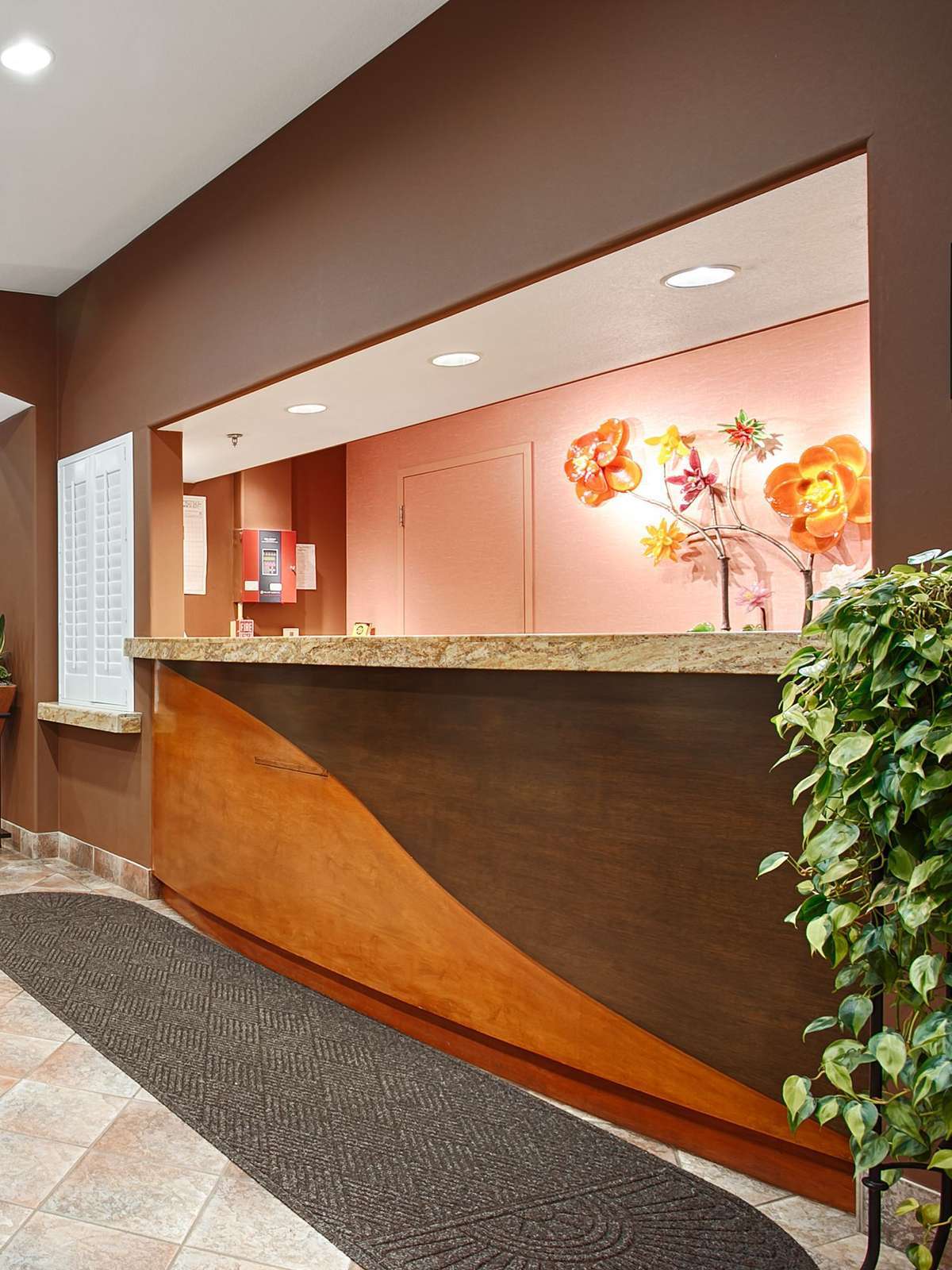 Hotel Best Western Plus Capitola By-the-Sea Inn & Suites photo 3