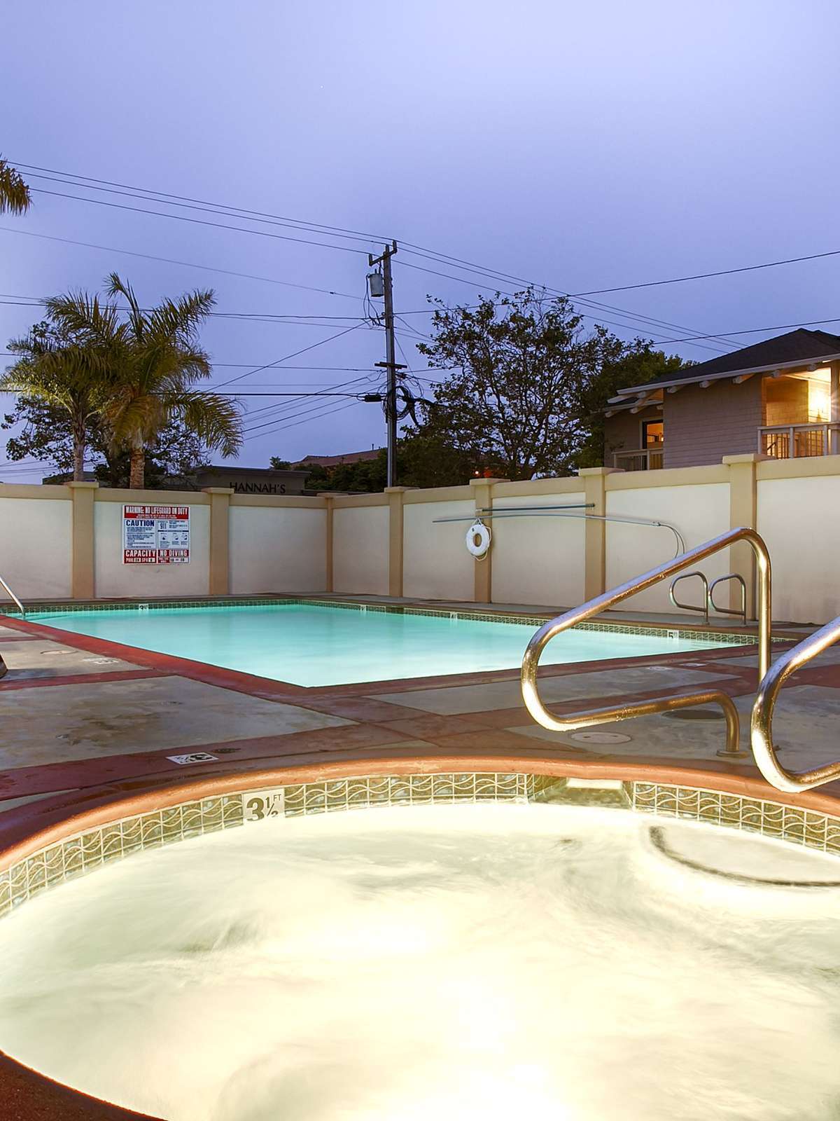 Hotel Best Western Plus Capitola By-the-Sea Inn & Suites photo 5