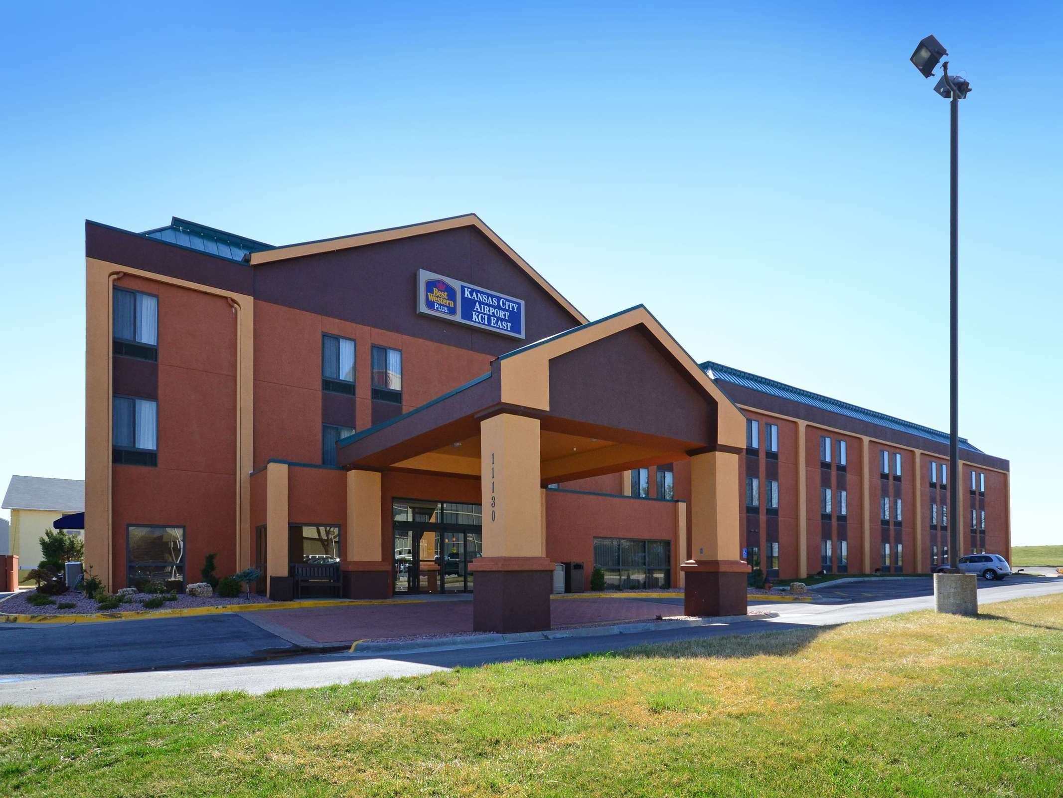 Best Western Plus Kansas City Airport-KCI East