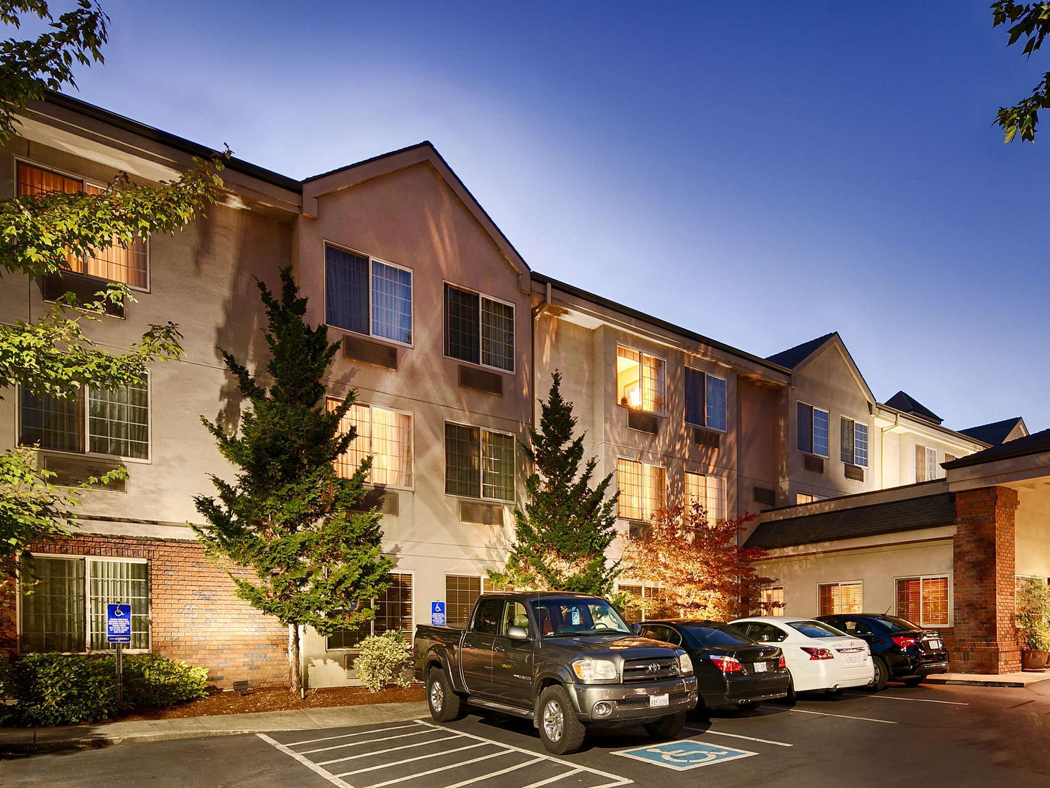 Best Western Plus Northwind Inn & Suites