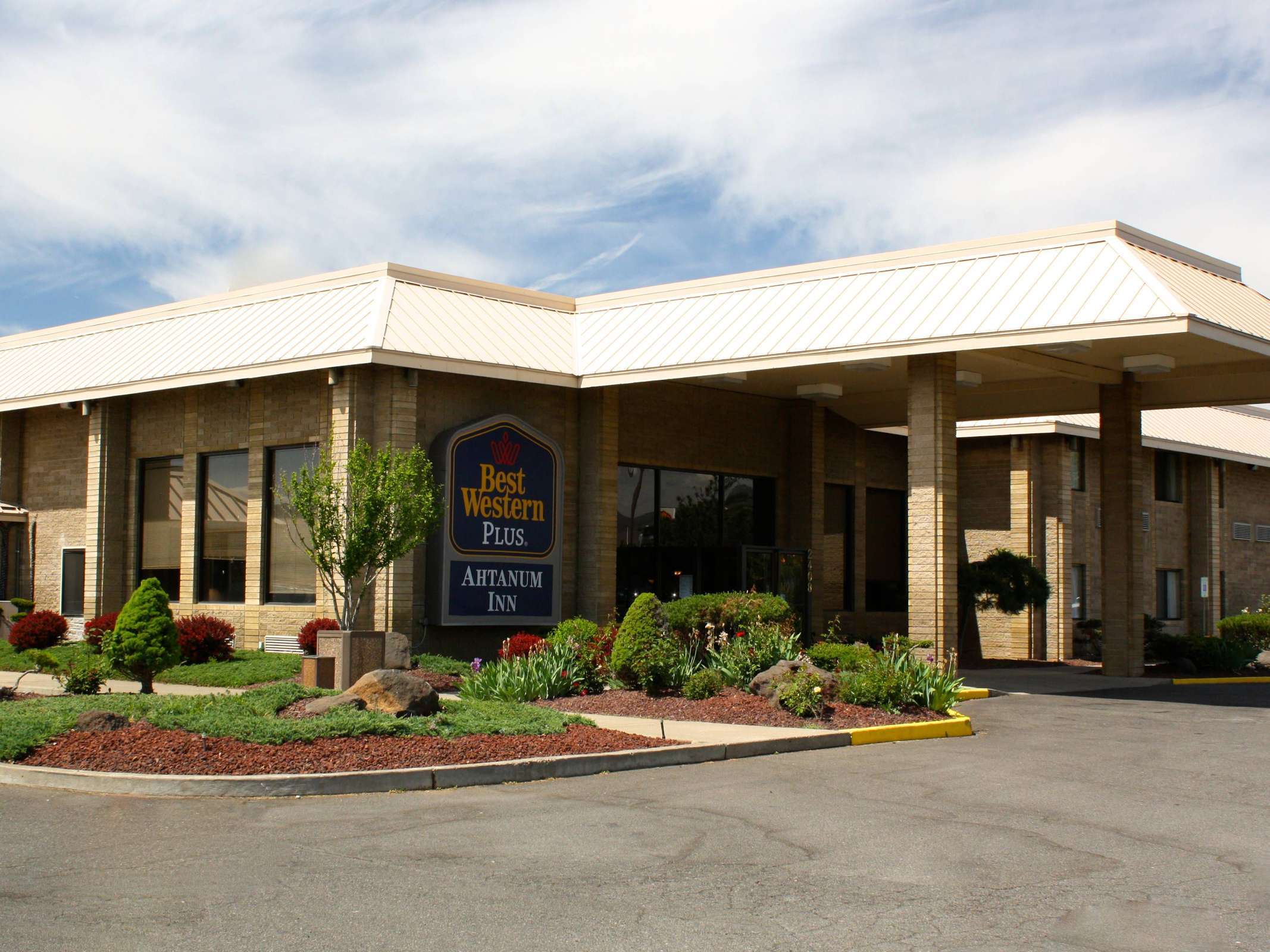 Best Western Plus Ahtanum Inn