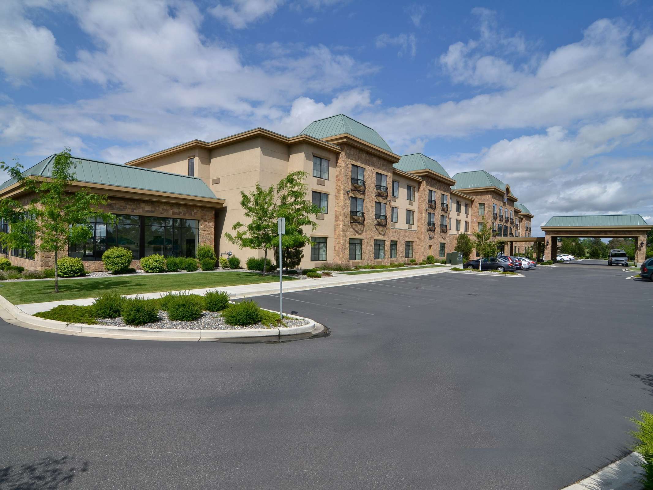 Best Western Premier Pasco Inn & Suites