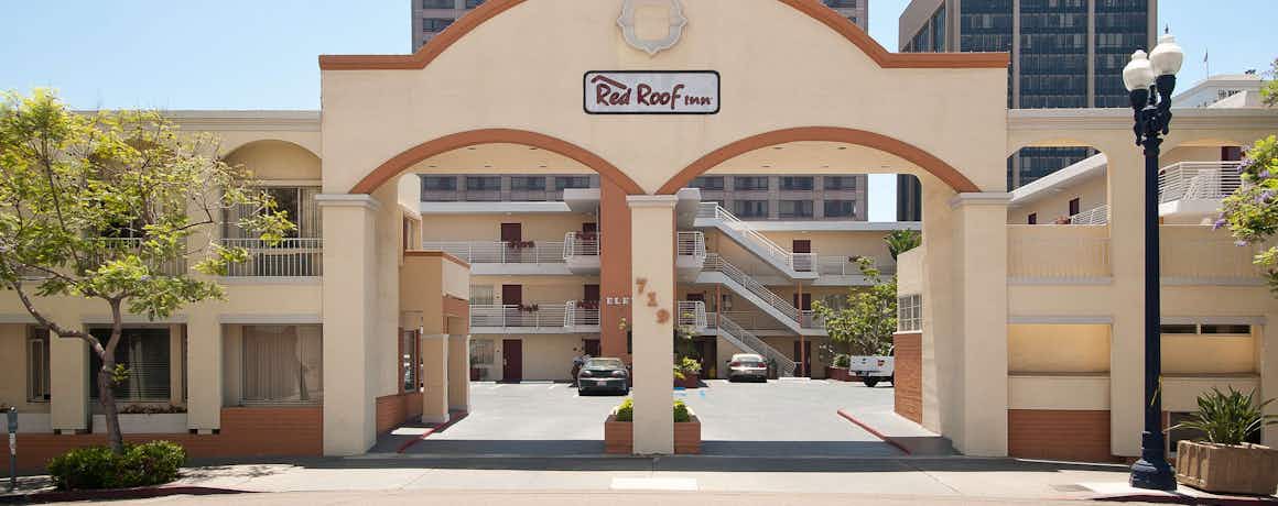 Red Roof Inn Downtown