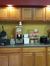 Hotel Super 8 Kingdom City photo 5