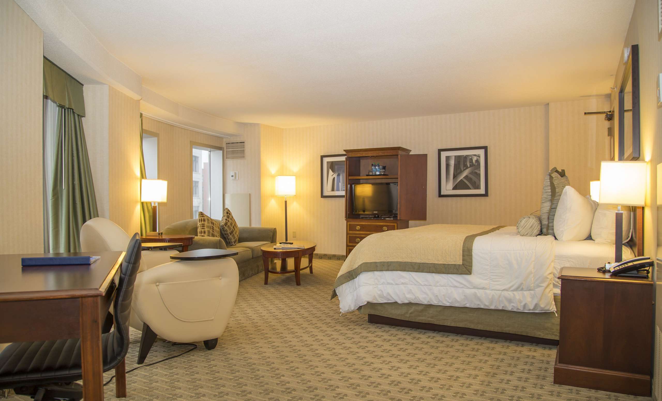 Hotel Wyndham at Playhouse Square photo 4