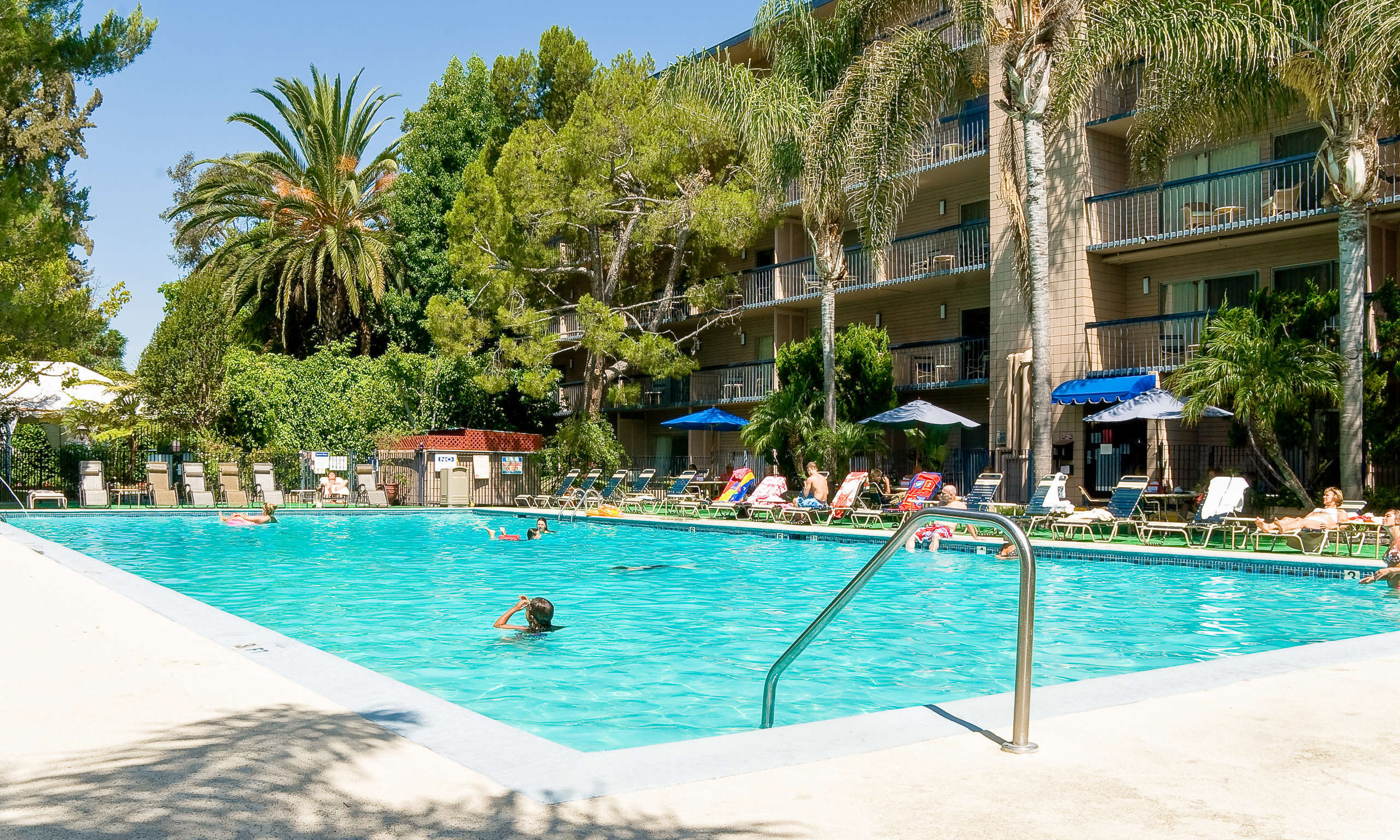 Sportsmen's Lodge Hotel