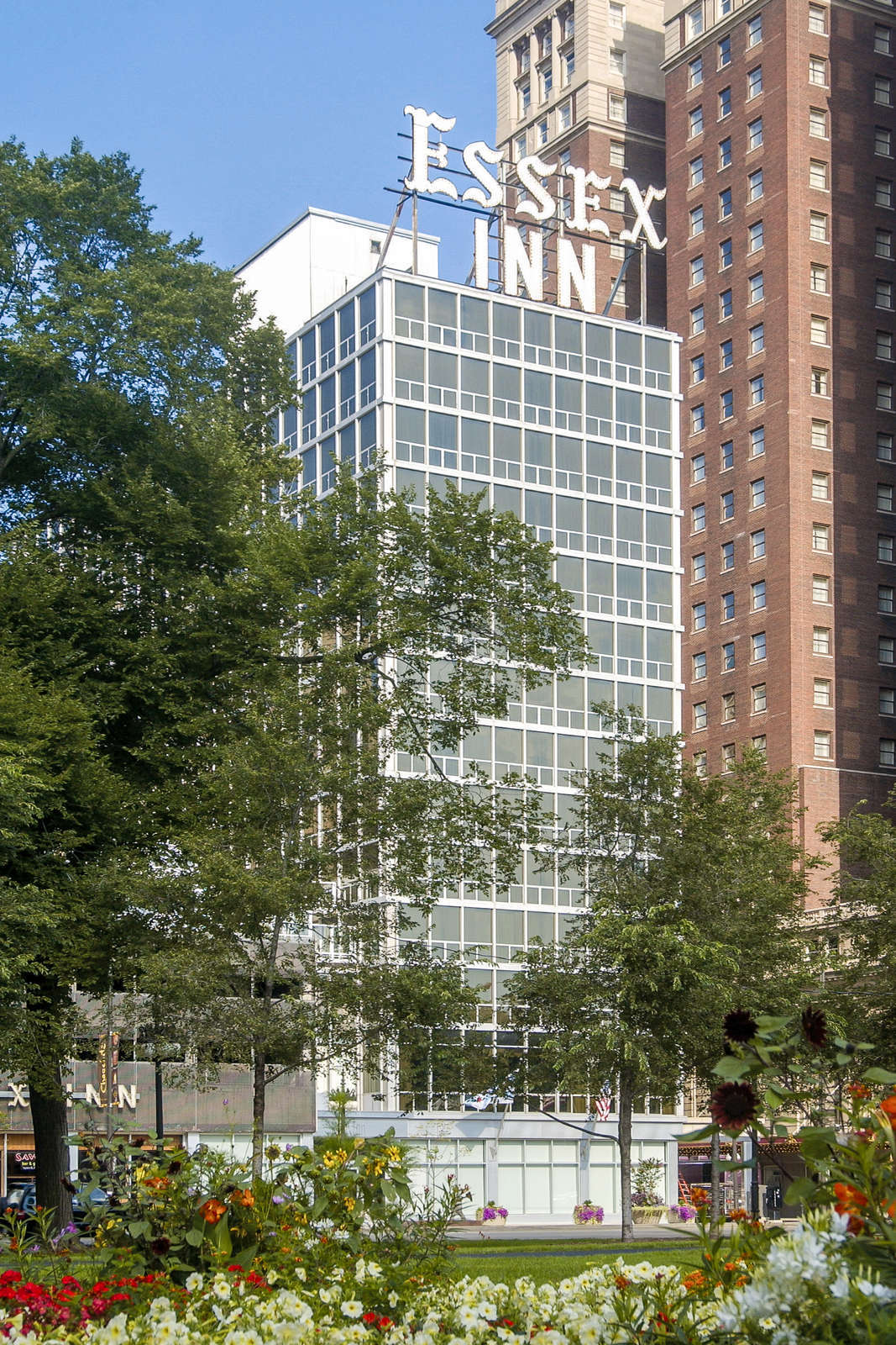 Hotel Chicago's Essex Inn photo 1