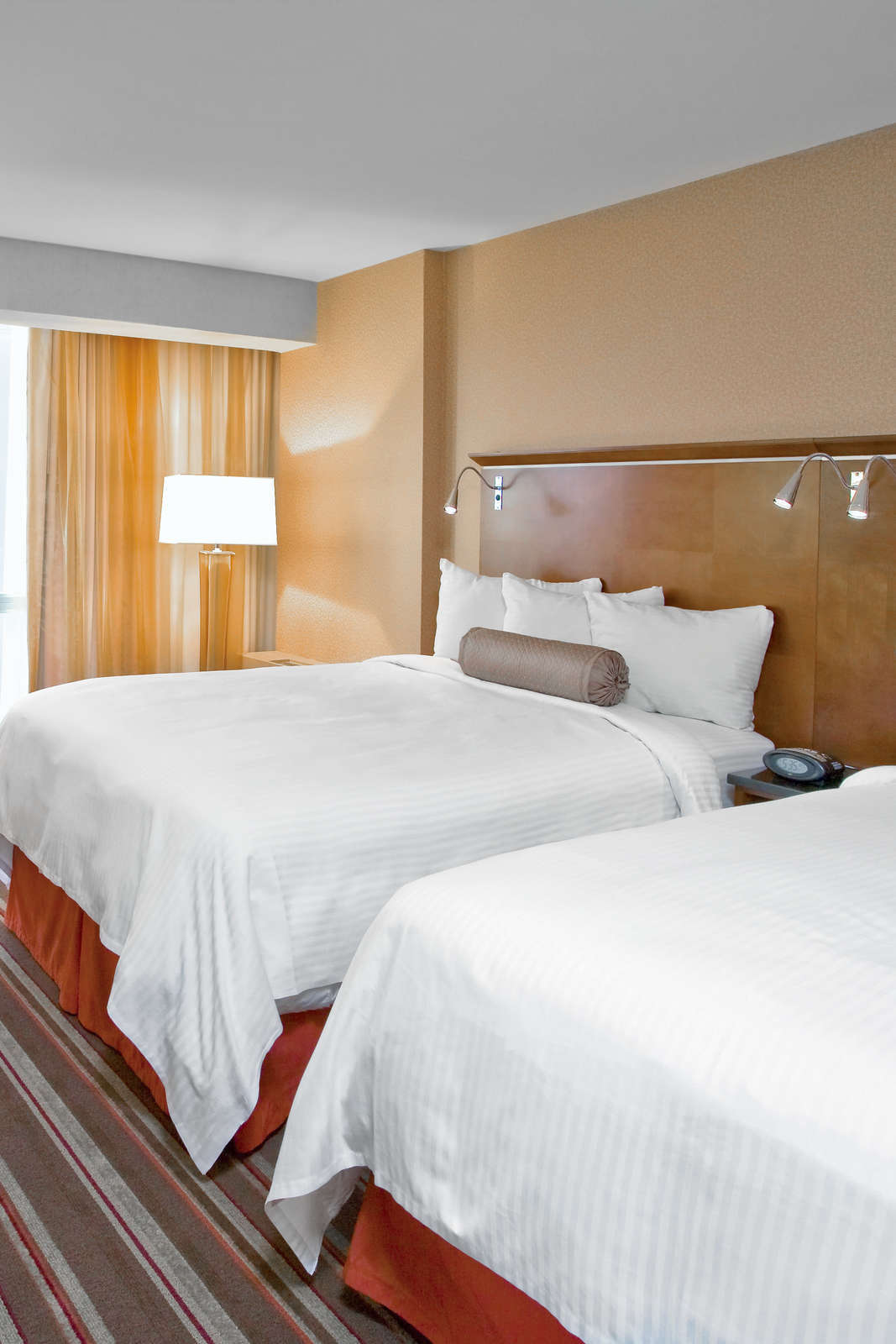 Hotel Chicago's Essex Inn photo 2