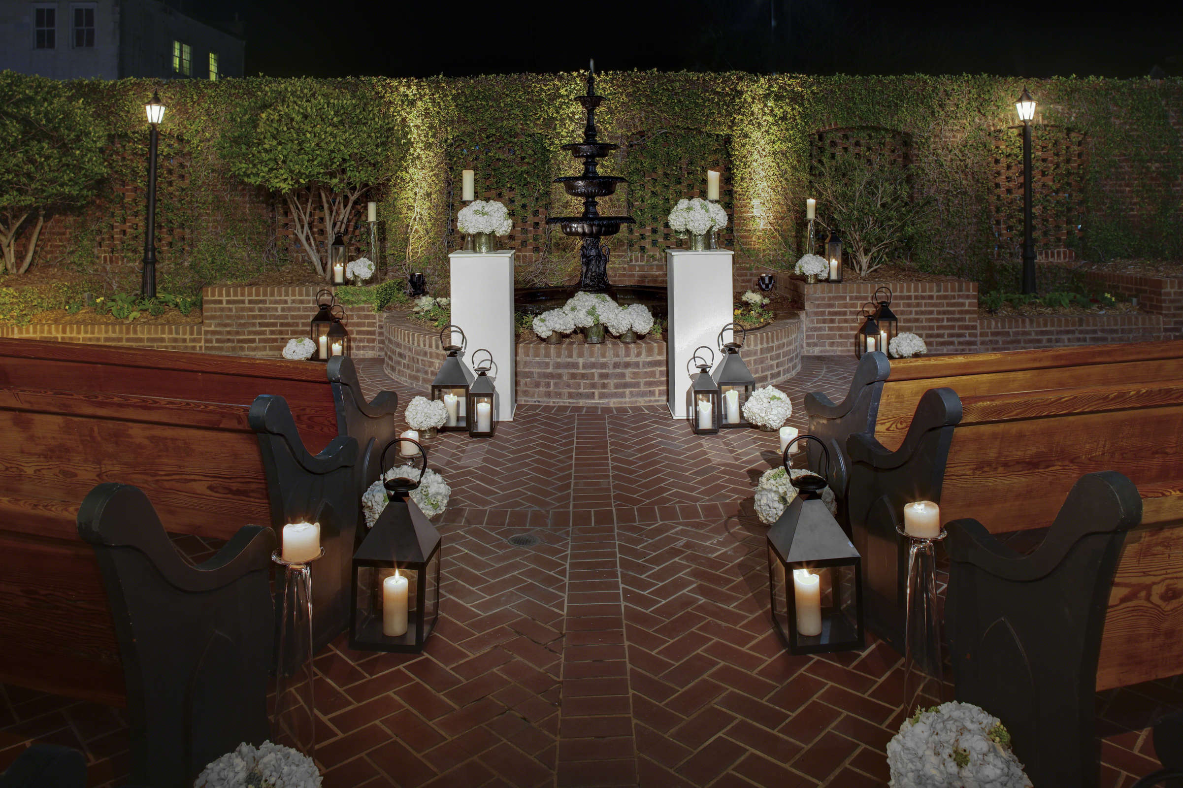 Hotel Courtyard Historic District photo 1