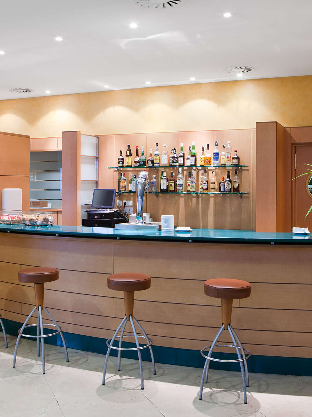 Hotel Cityexpress Santander Parayas photo 1