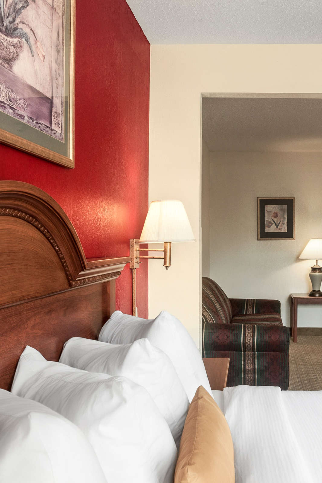 Hotel Wingate by Wyndham Schaumburg Convention Center photo 4