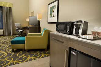 Hotel Hilton Garden Inn College Station photo 4