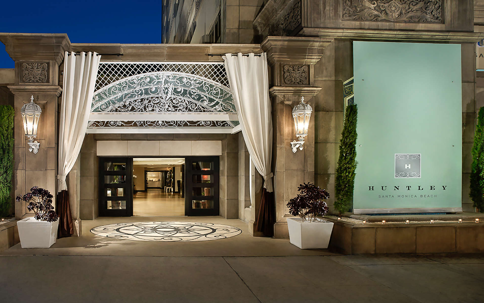 Huntley Santa Monica