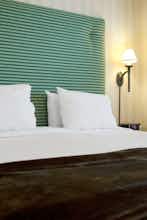 Hotel Executive Hotel Vintage Court photo 3