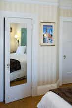 Hotel Executive Hotel Vintage Court photo 4