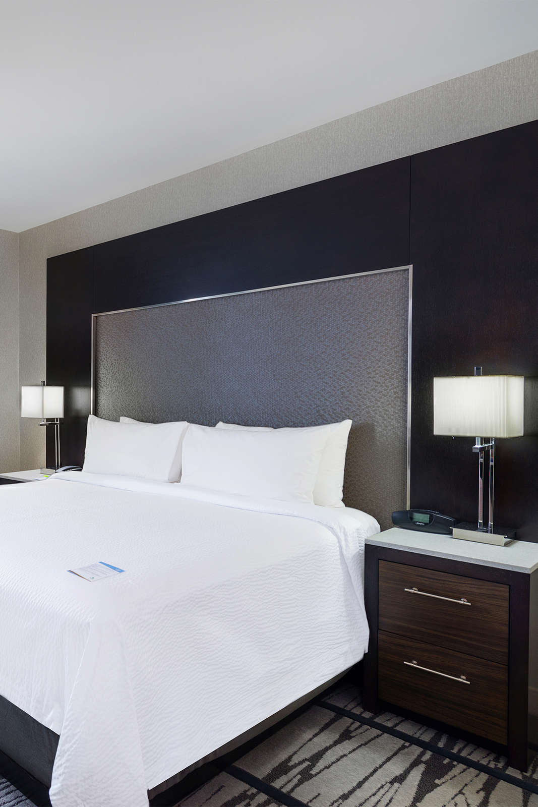 Hotel Fairfield Inn & Suites Boston Cambridge photo 1