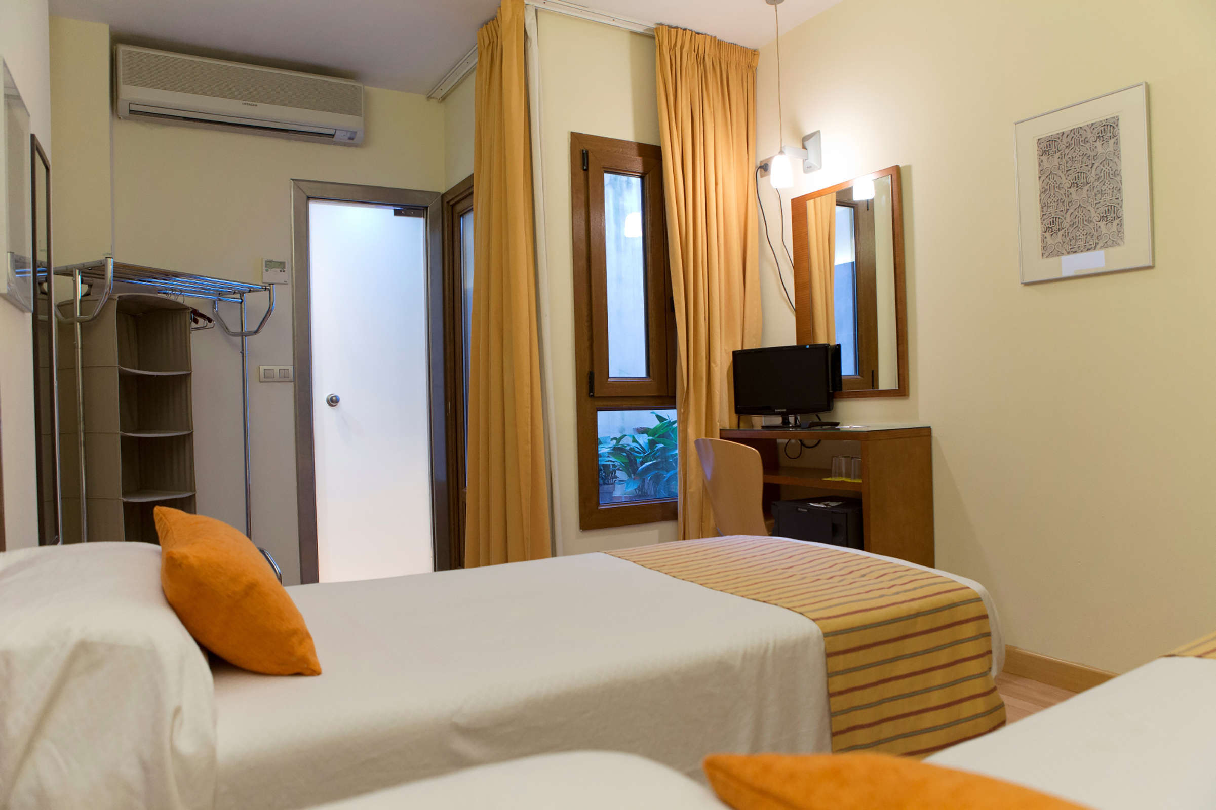 Hotel Hotel Puerta de las Granadas photo 3