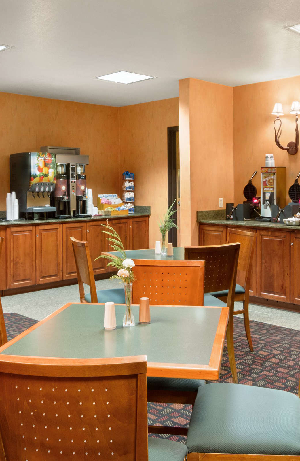 Hotel Ramada Hotel Kent photo 5