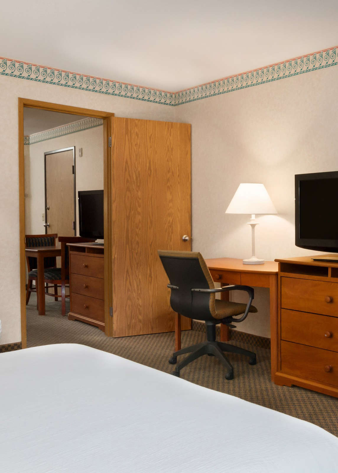 Hotel Ramada Hotel Kent photo 3