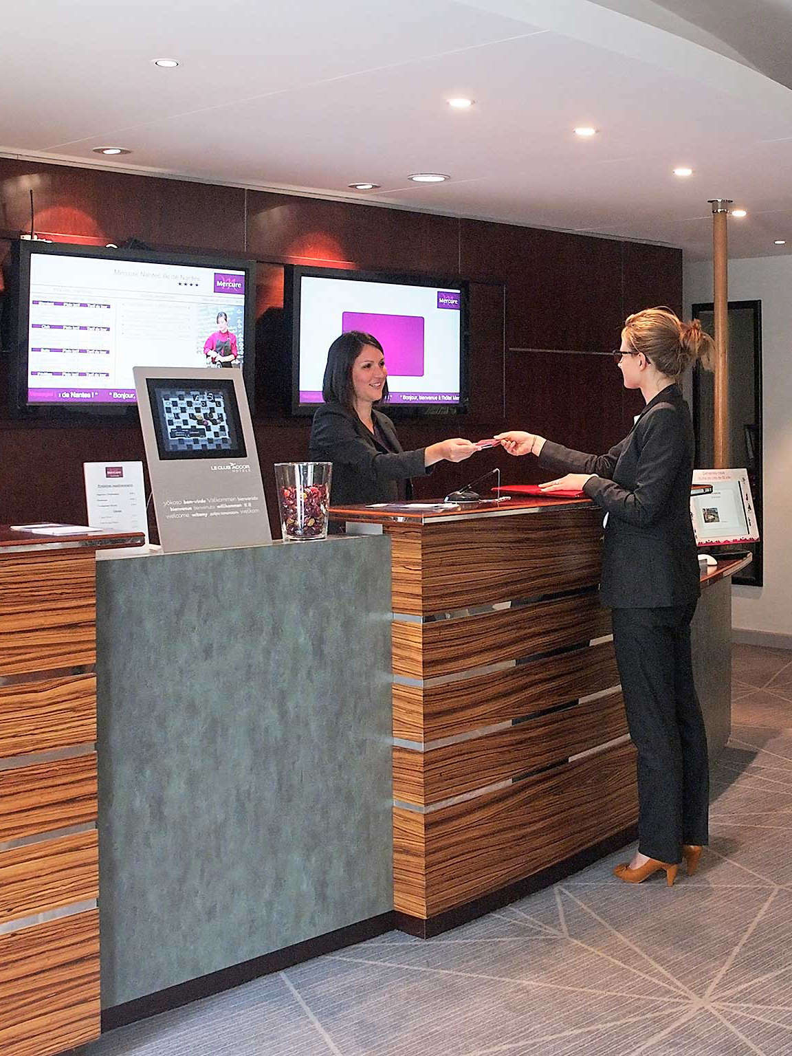 Hotel Hôtel Mercure Ile De Nantes photo 2