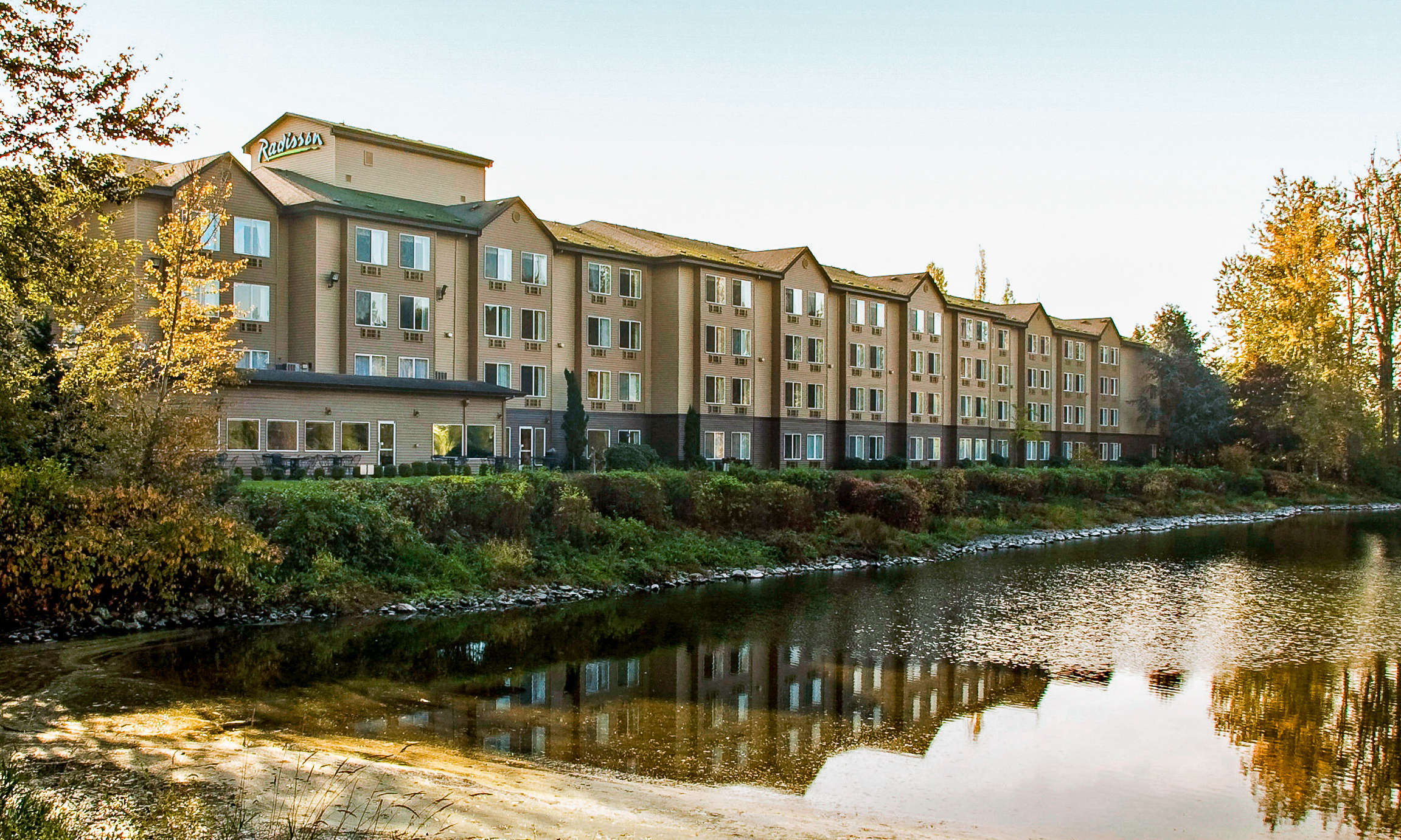 Radisson Portland Airport