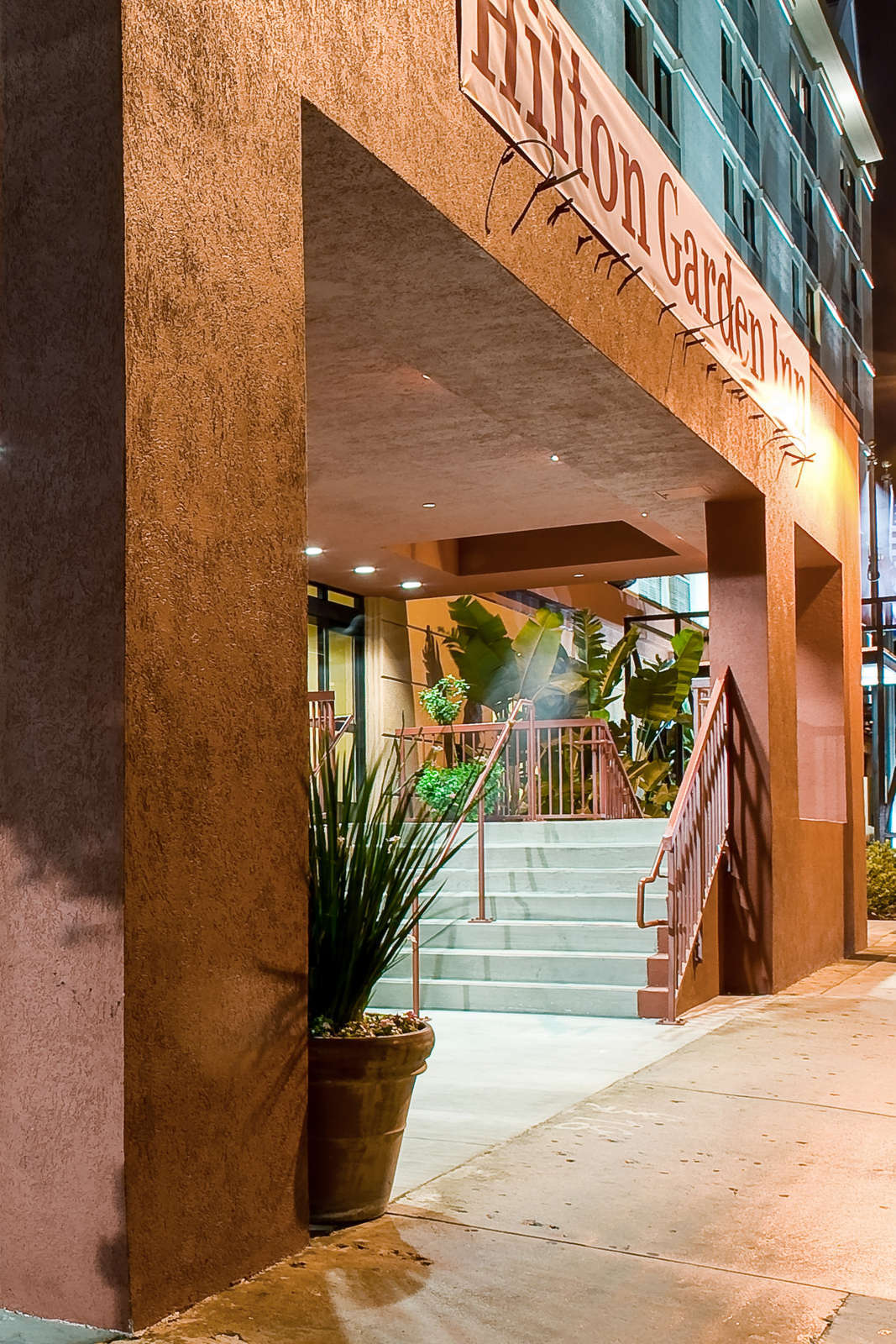 Hotel Hilton Garden Inn Hollywood/LA photo 3