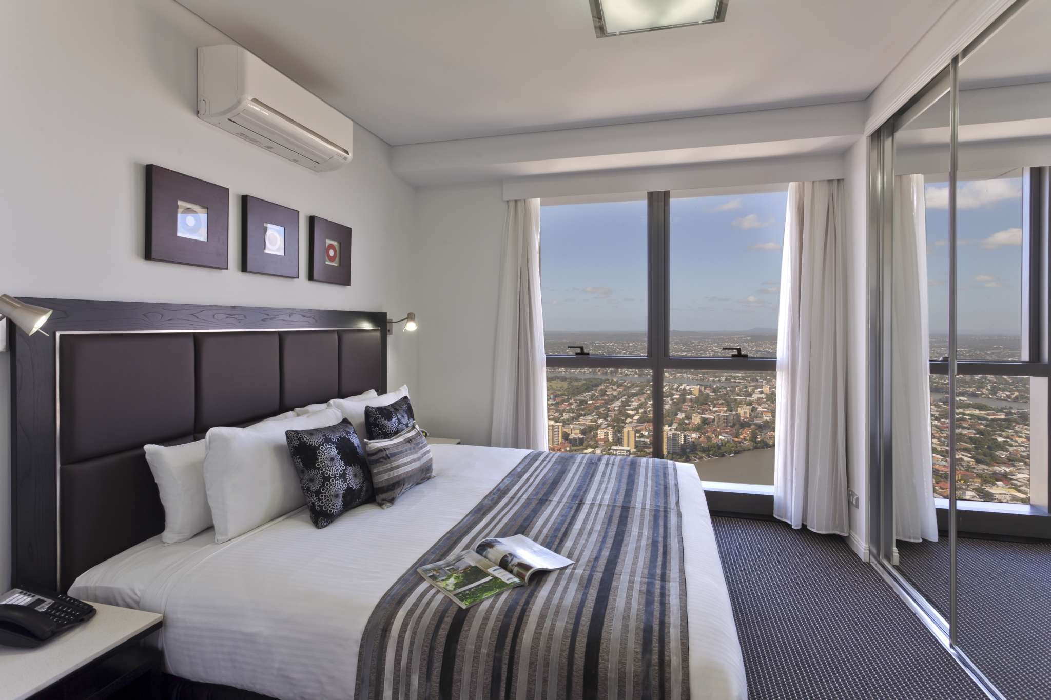Hotel Meriton Serviced Apartments Adelaide Street photo 3