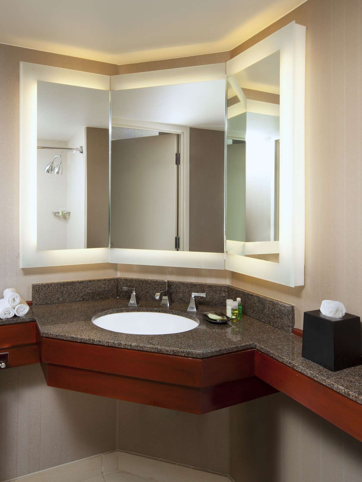 Hotel The Westin Long Beach photo 5