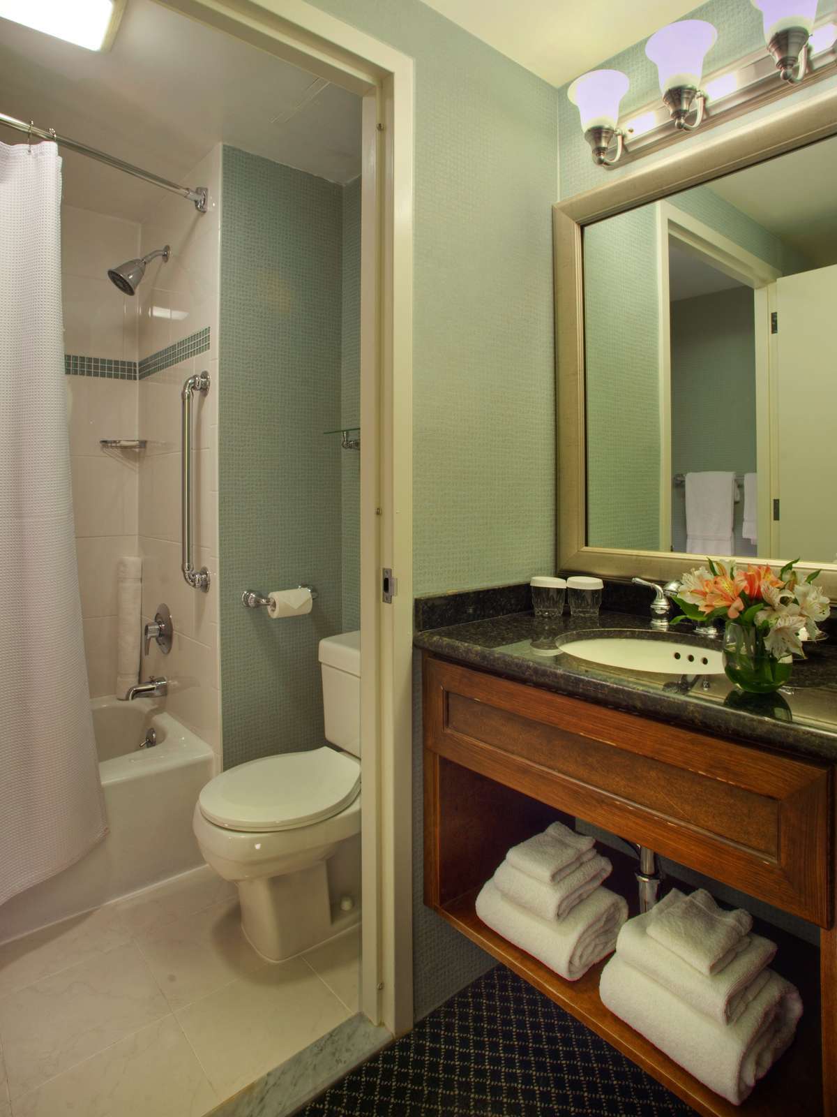 Hotel Best Western Plus - The Tuscan photo 2