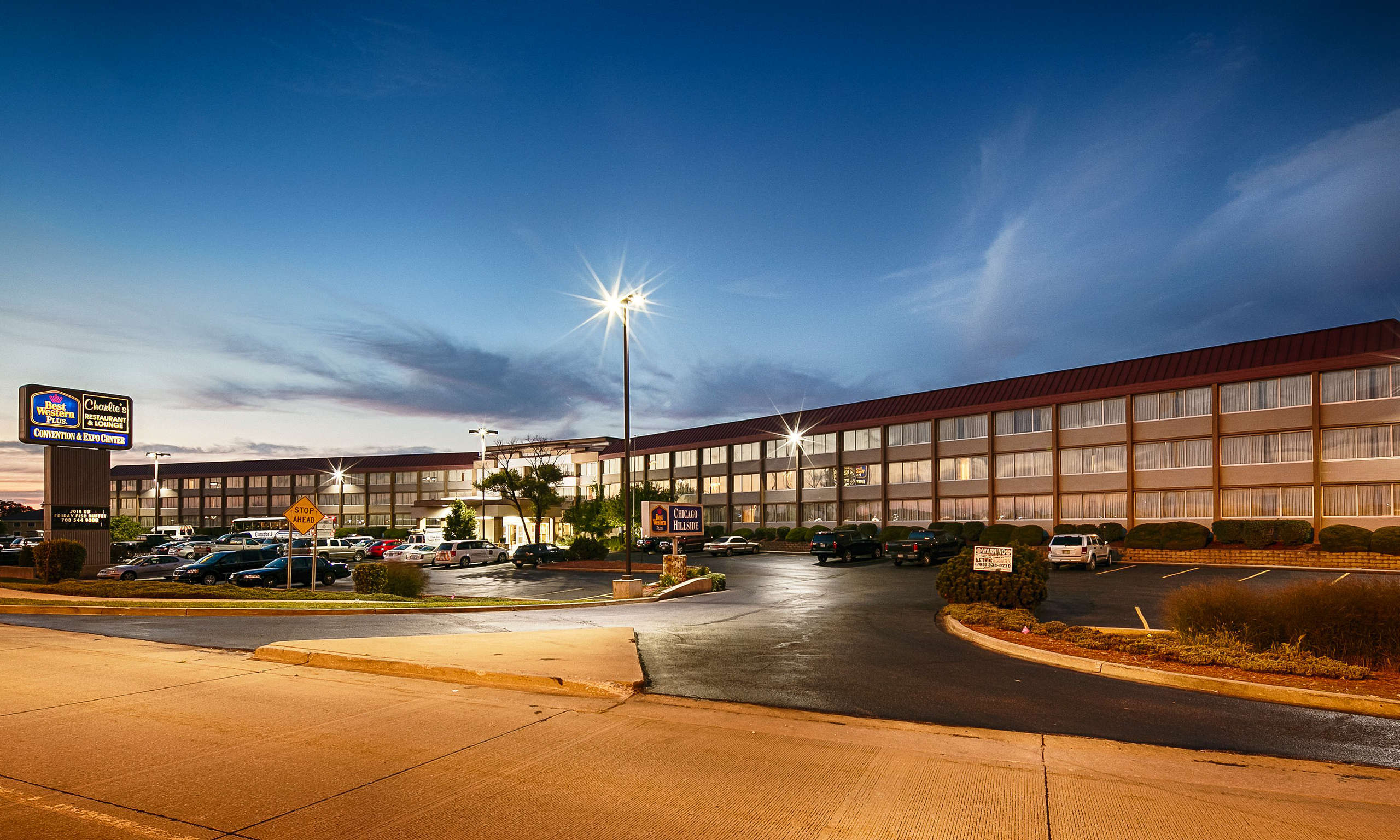 Best Western Plus Chicago Hillside