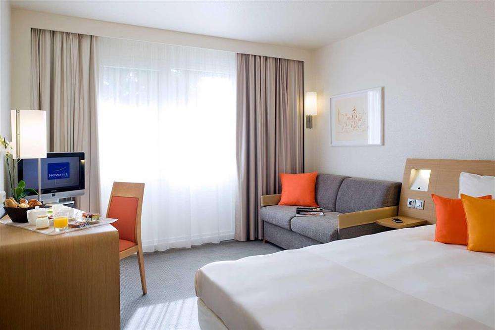 Hotel Novotel Atria Nimes Centre photo 1