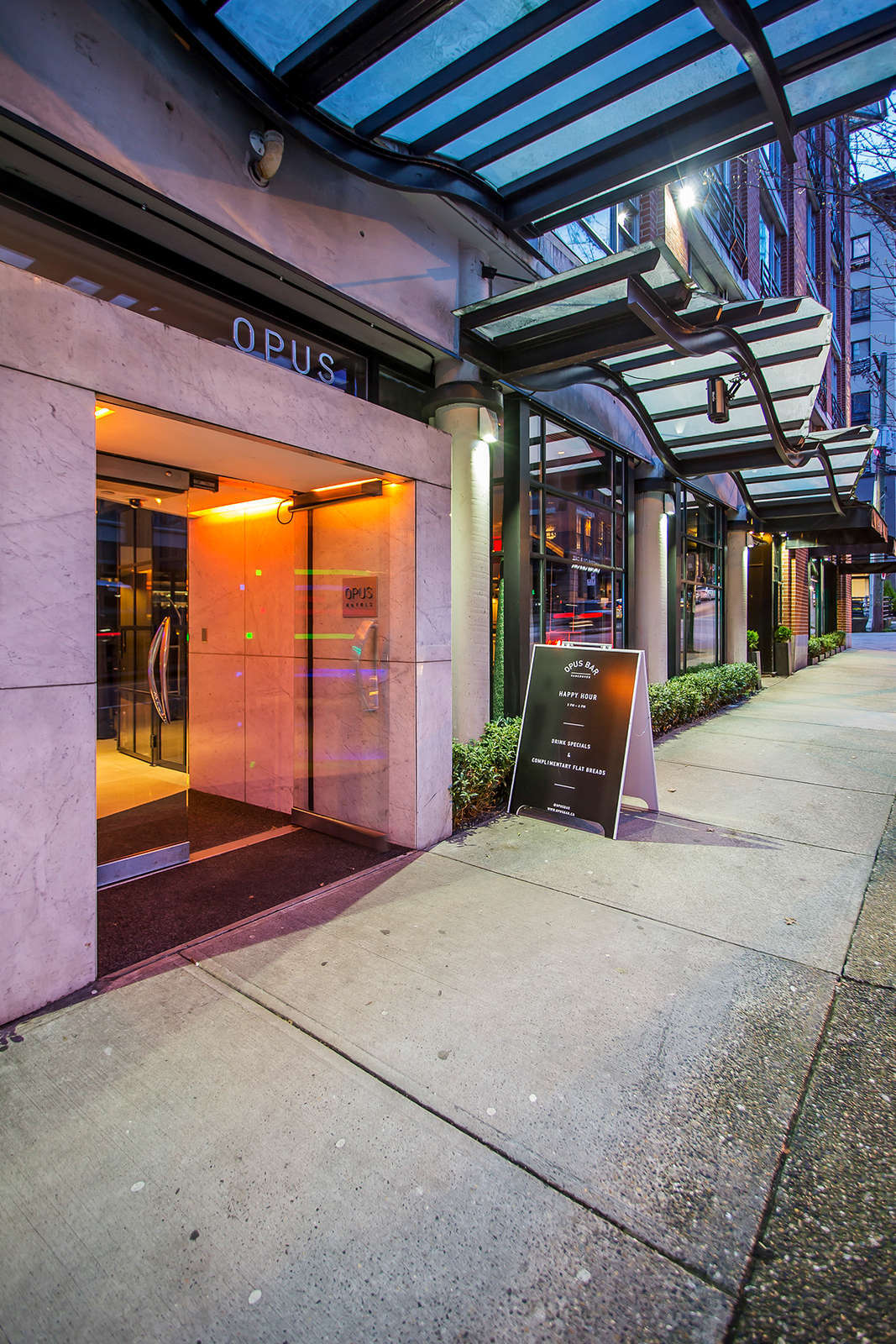 Hotel OPUS Hotel Vancouver photo 1