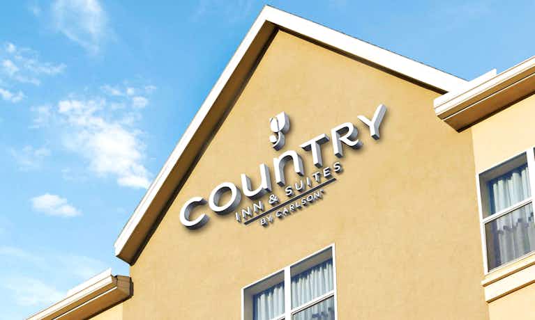 Country Inn & Suites Tampa East