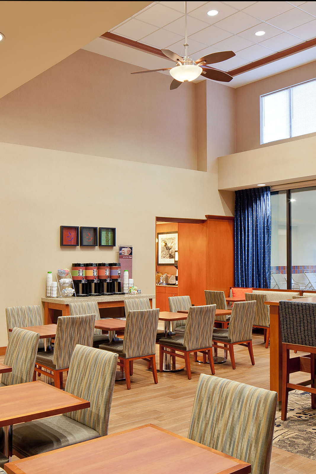 Hotel Hampton Inn & Suites West Haven/New Haven photo 3