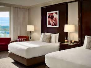 Hotel Royal Sonesta Harbor Court photo 3