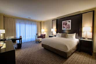 Hotel Royal Sonesta Harbor Court photo 5